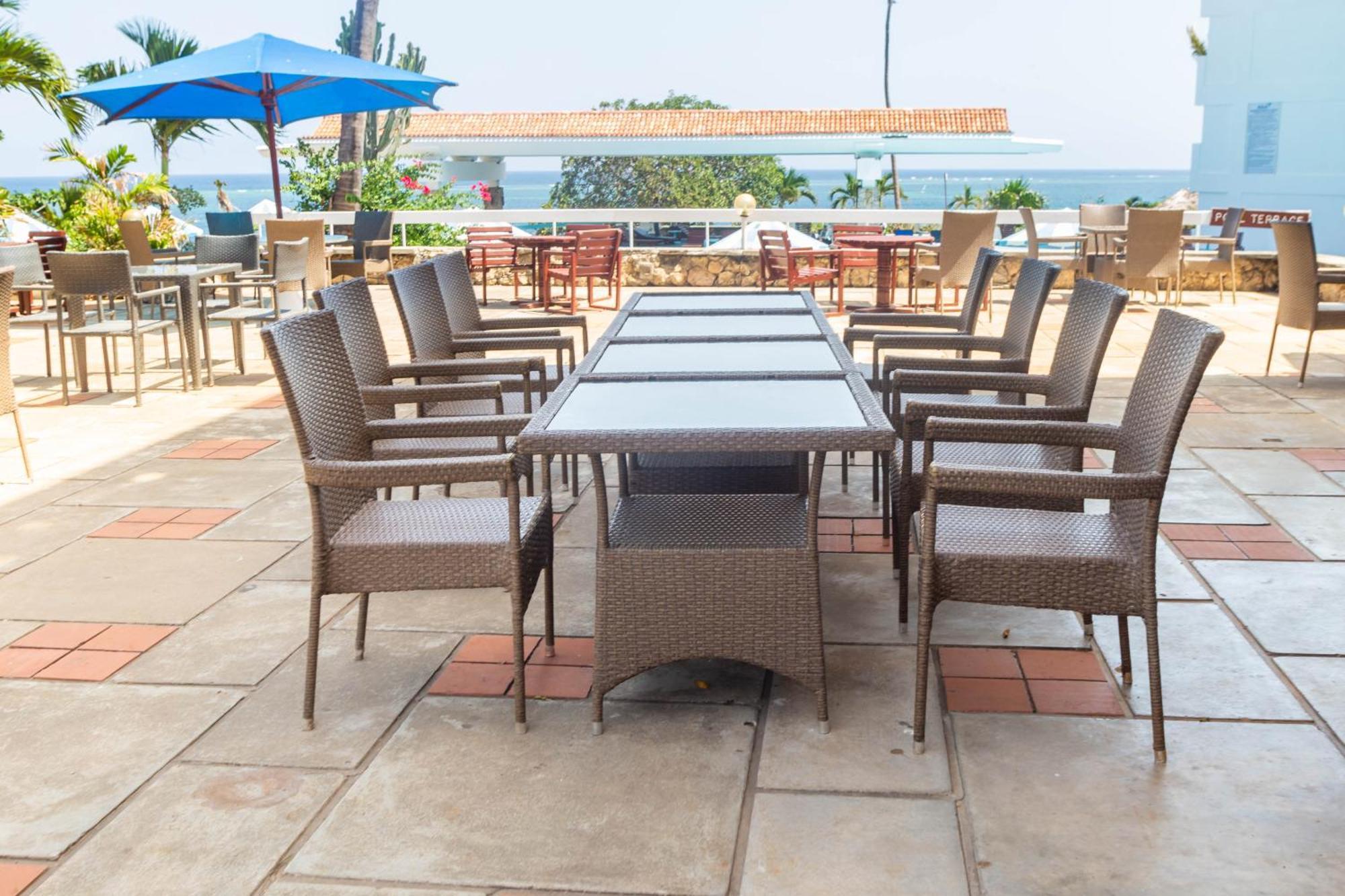 Mombasa Beach Hotel Екстериор снимка