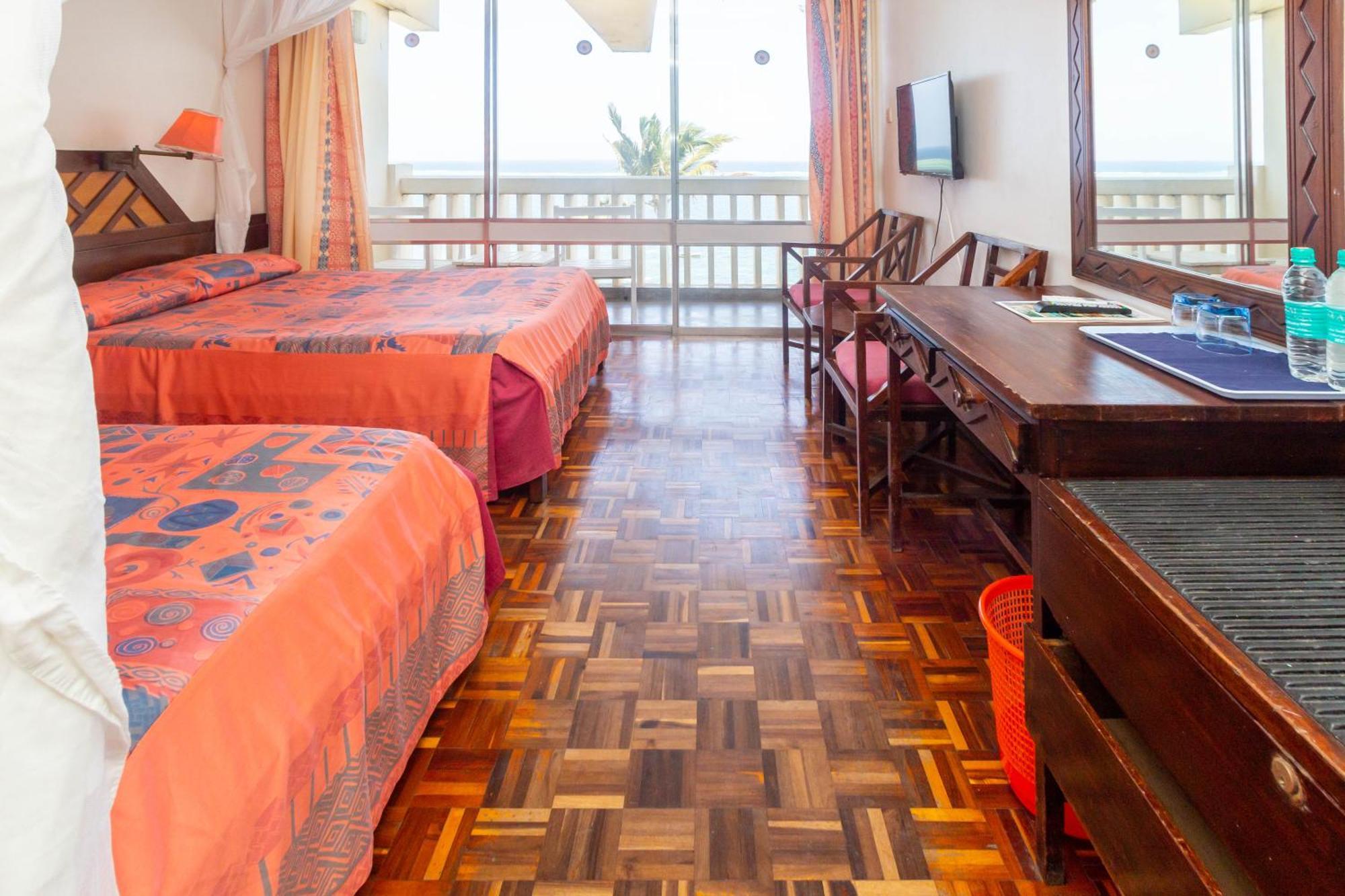 Mombasa Beach Hotel Екстериор снимка